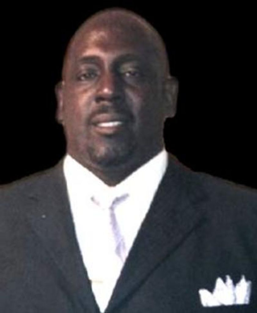 Charles Lecarda Riggins Profile Photo
