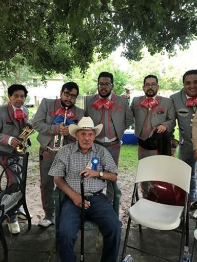 Alejo Izaguirre Saavedra photo gallery thumbnail 39 of 148