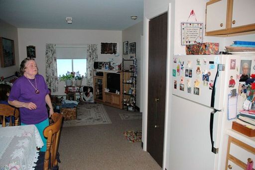 Beatrice Smith photo gallery thumbnail 25 of 91