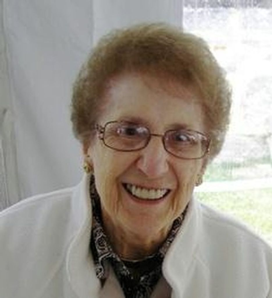 Edna Ruth Von Riesen