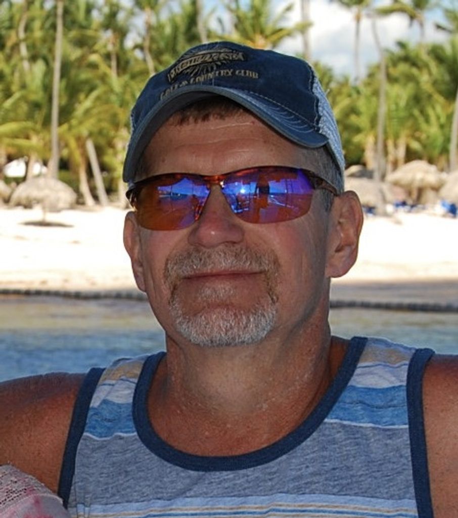 Richard "Wes" Naus