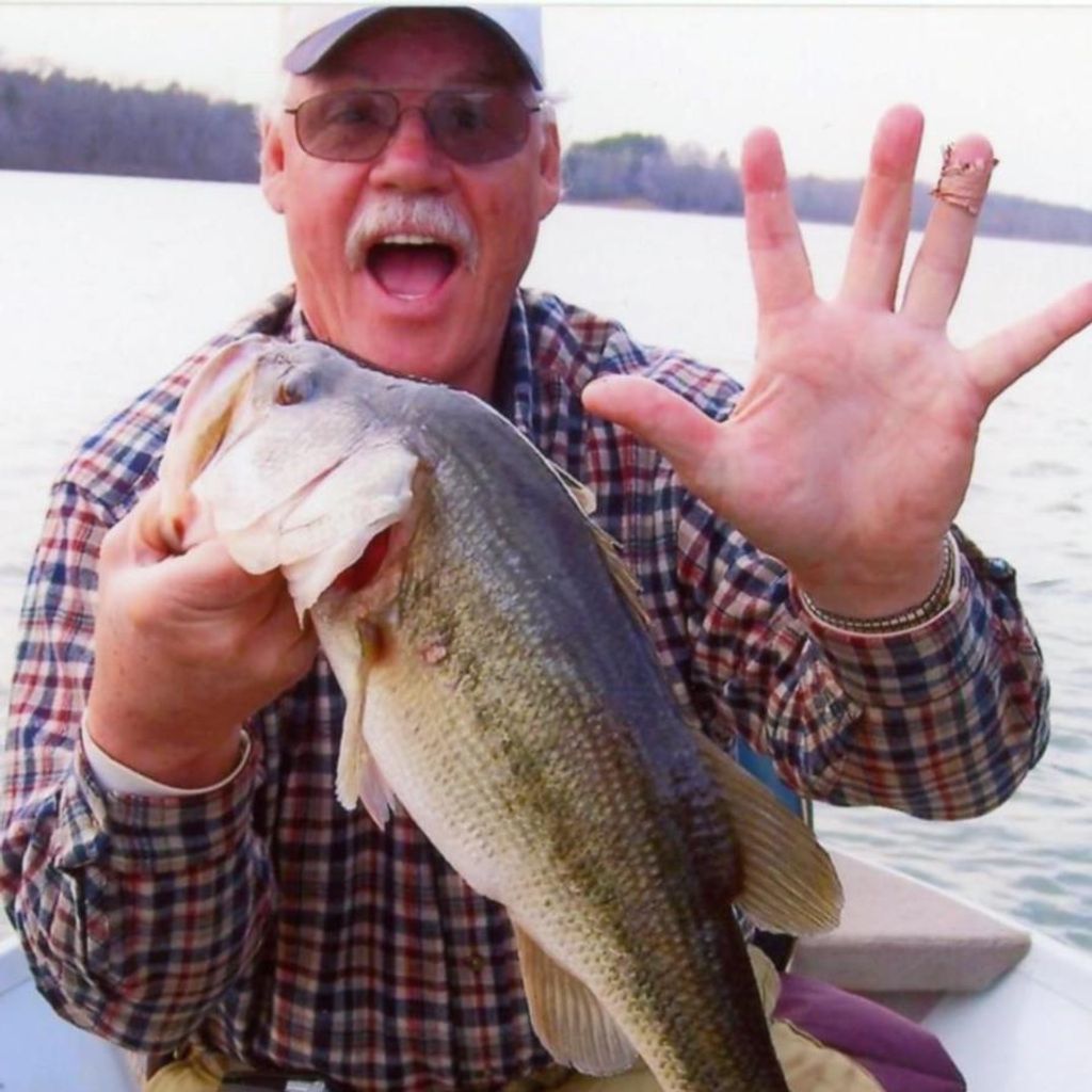 Robert Eugene "Gene" Howard
