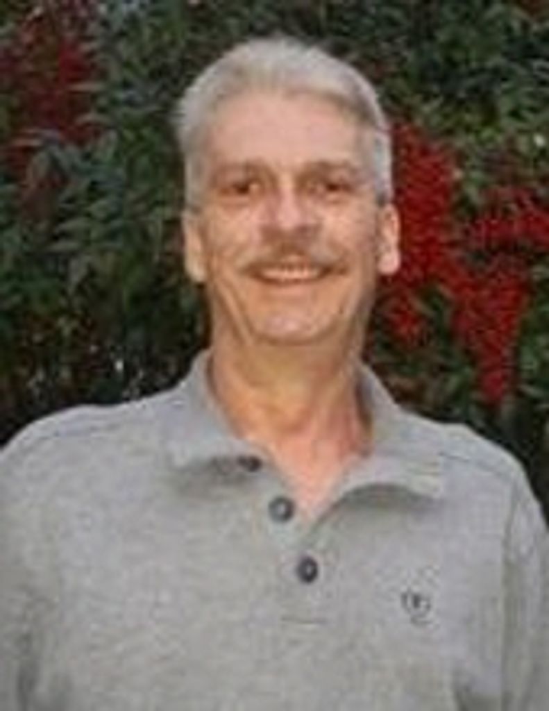 Johnny  Lee Frye