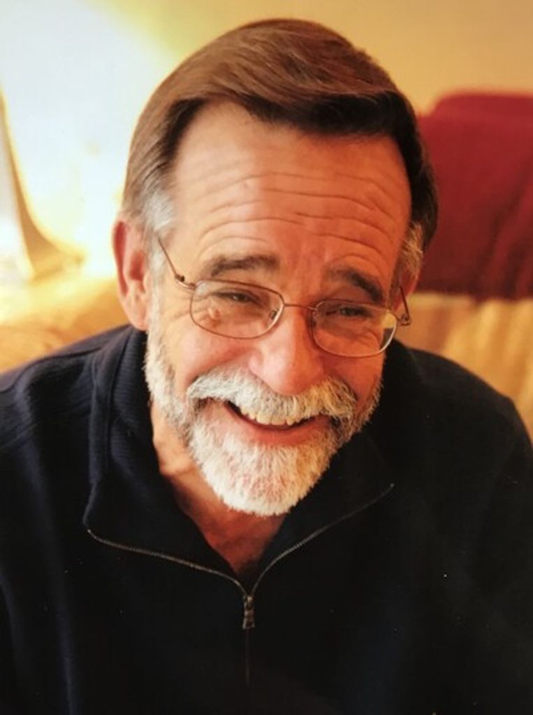 Robert R. Hennes Profile Photo