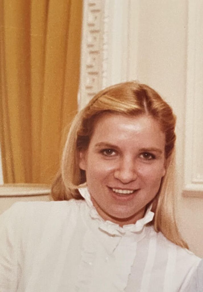 Lori W (Williams)  Hubbard