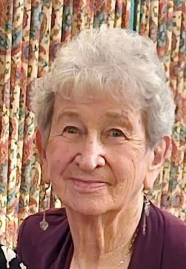 Estelle Jasiczek Profile Photo