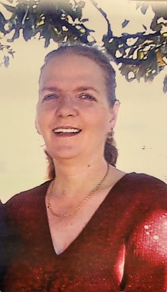 Lorraine Teresa Saunders Profile Photo