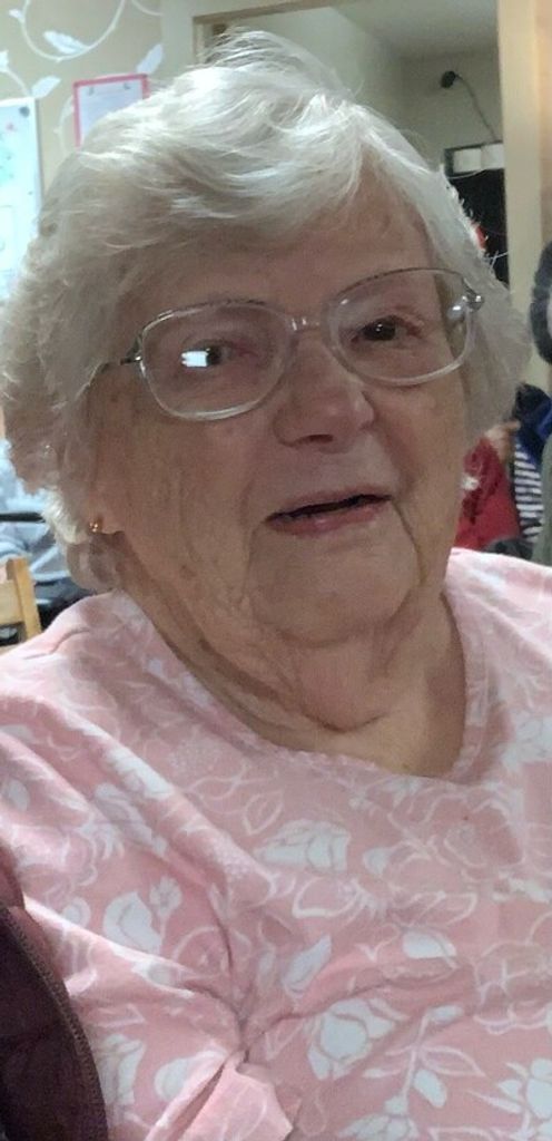 Lottie Winchester Profile Photo