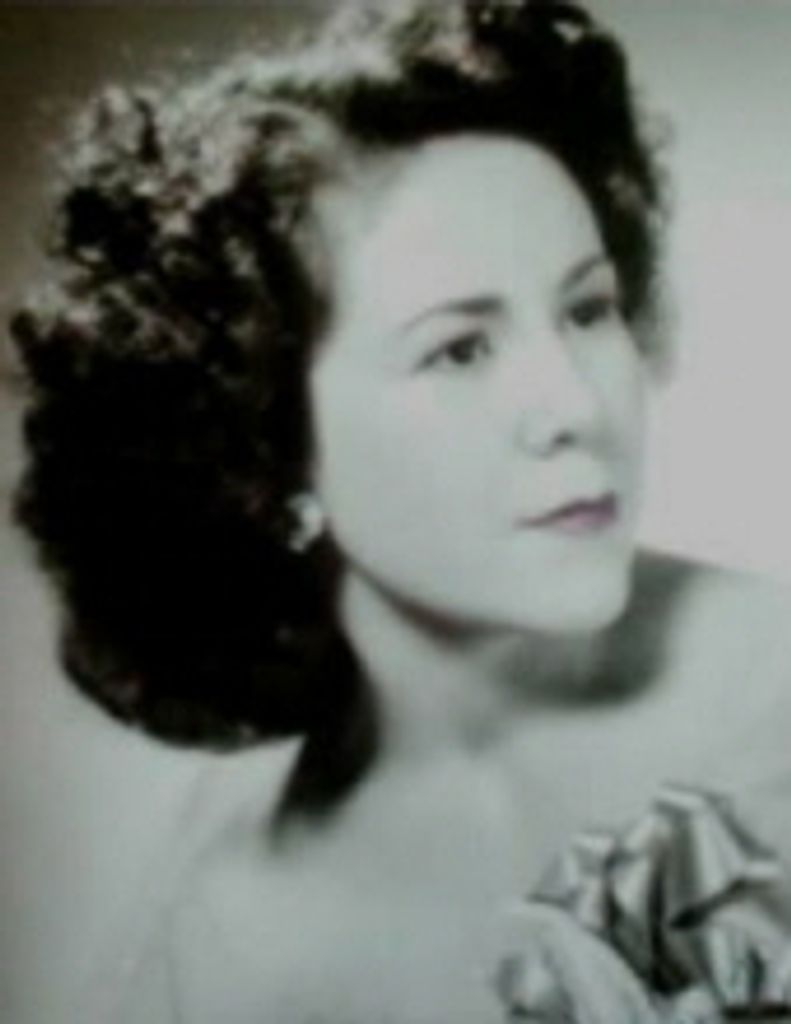 Gloria De La Garza