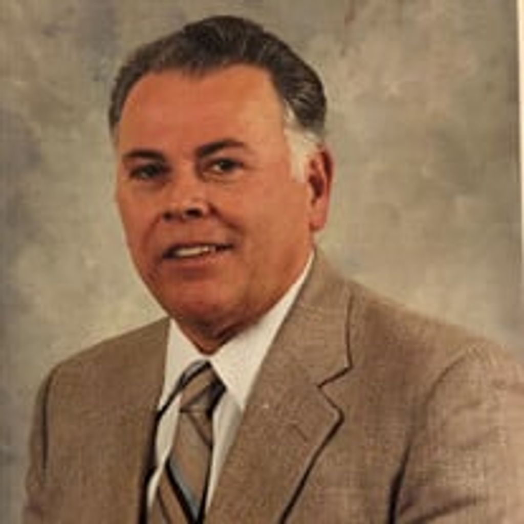 Mr. Nikolaus Gergen