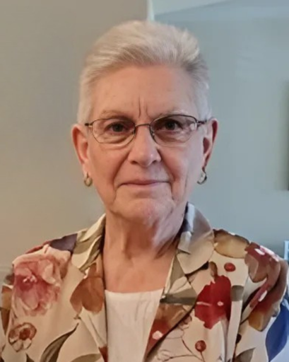 Maxine Harris's obituary image