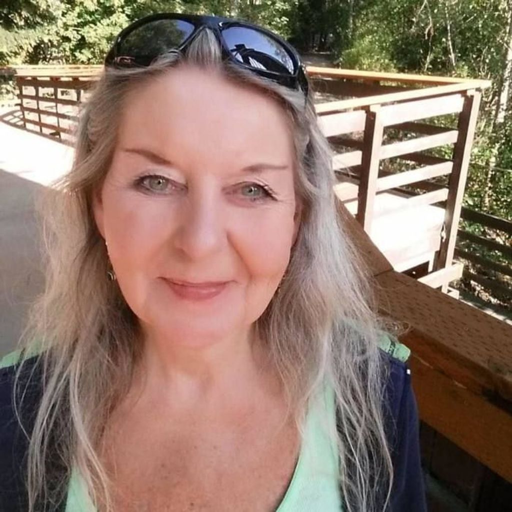 Suzanne Marie Thill Profile Photo