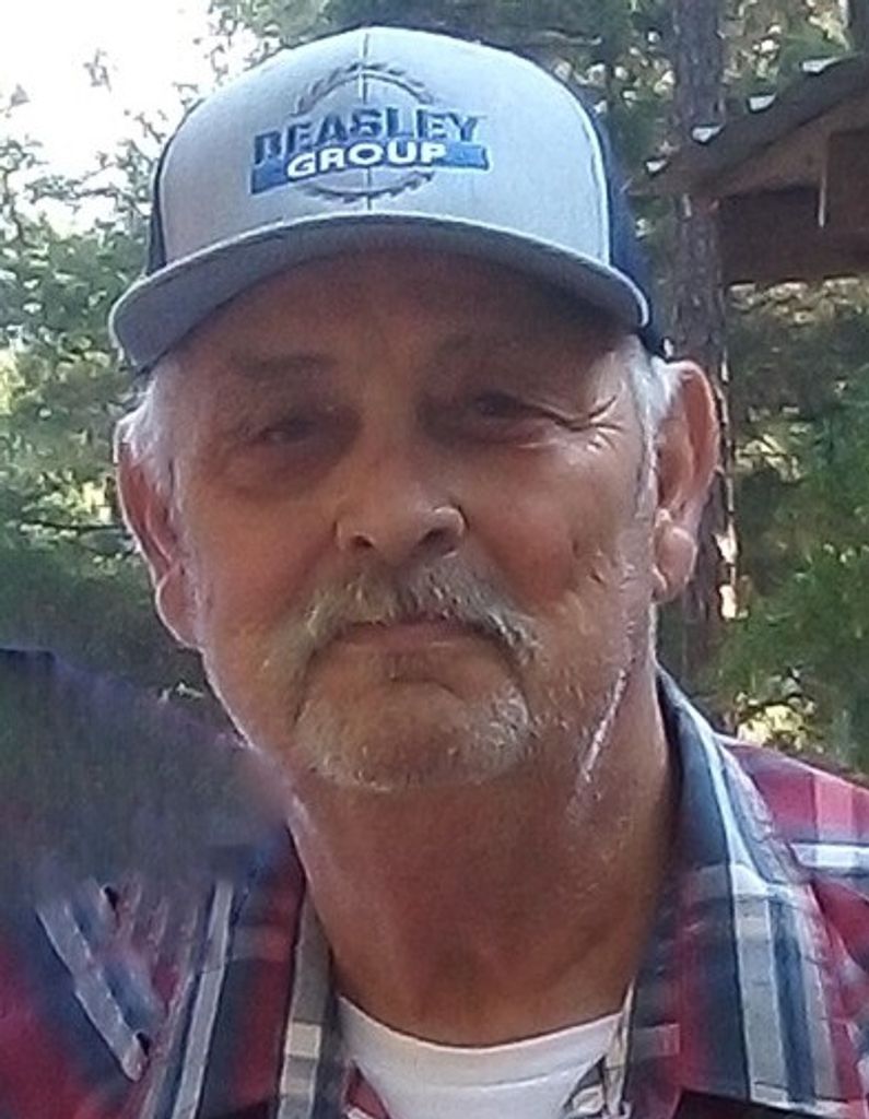 Luther Beecher