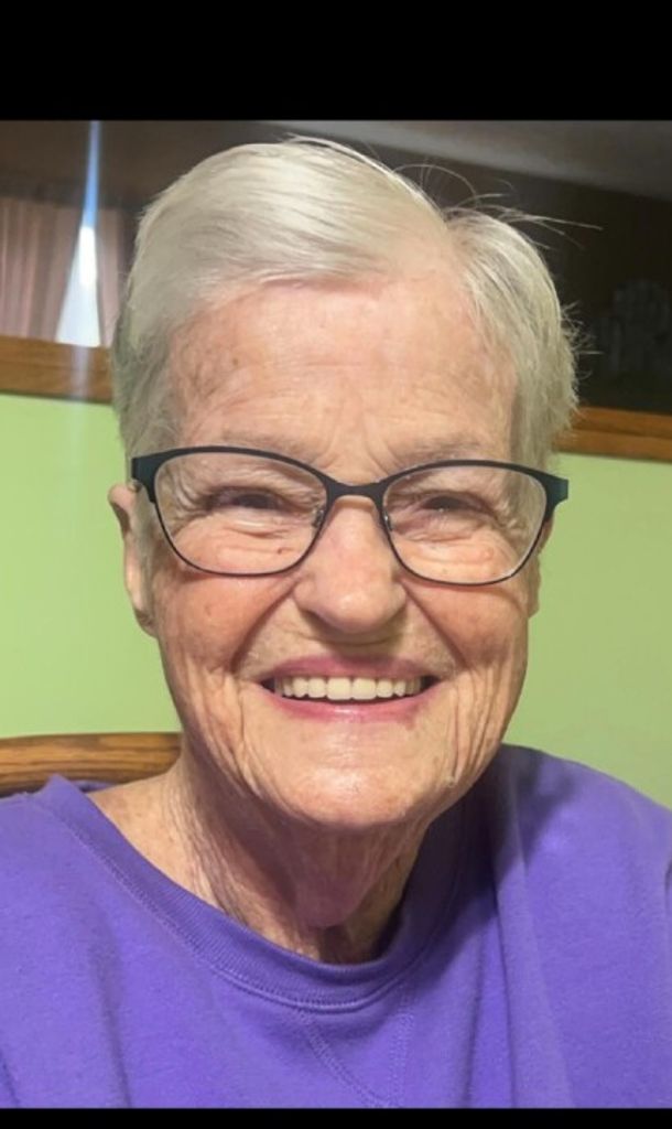 Nola C (Stamm)  Finch