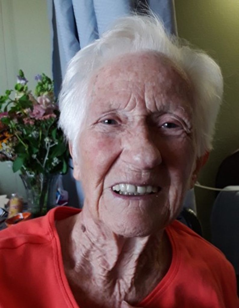 Betty Palmer
