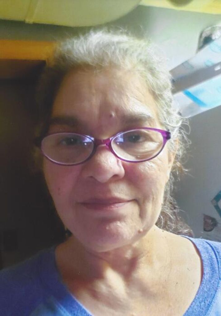 Dena Santana Profile Photo