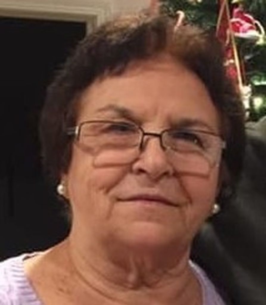 Anna Schoenfeld Profile Photo