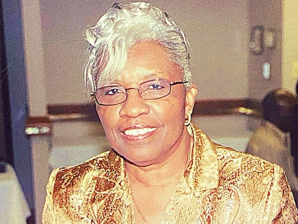 Estella Grant Profile Photo