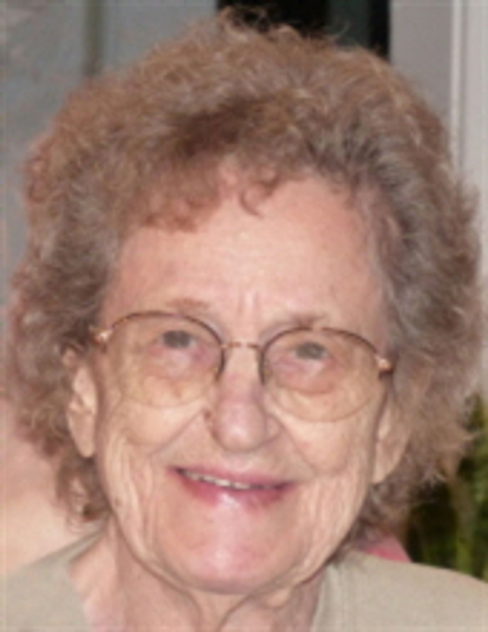Helen Fox photo gallery image 1 of 2