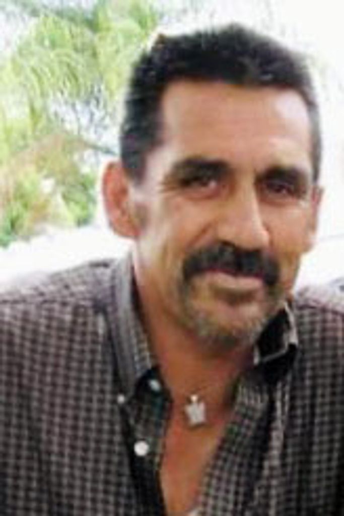 Henry Flores