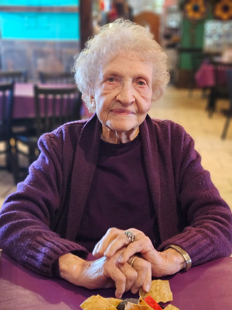 Elissa Phillips Profile Photo