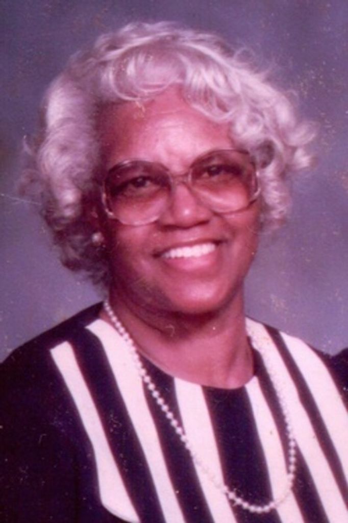 Ella Mae Clark Fields