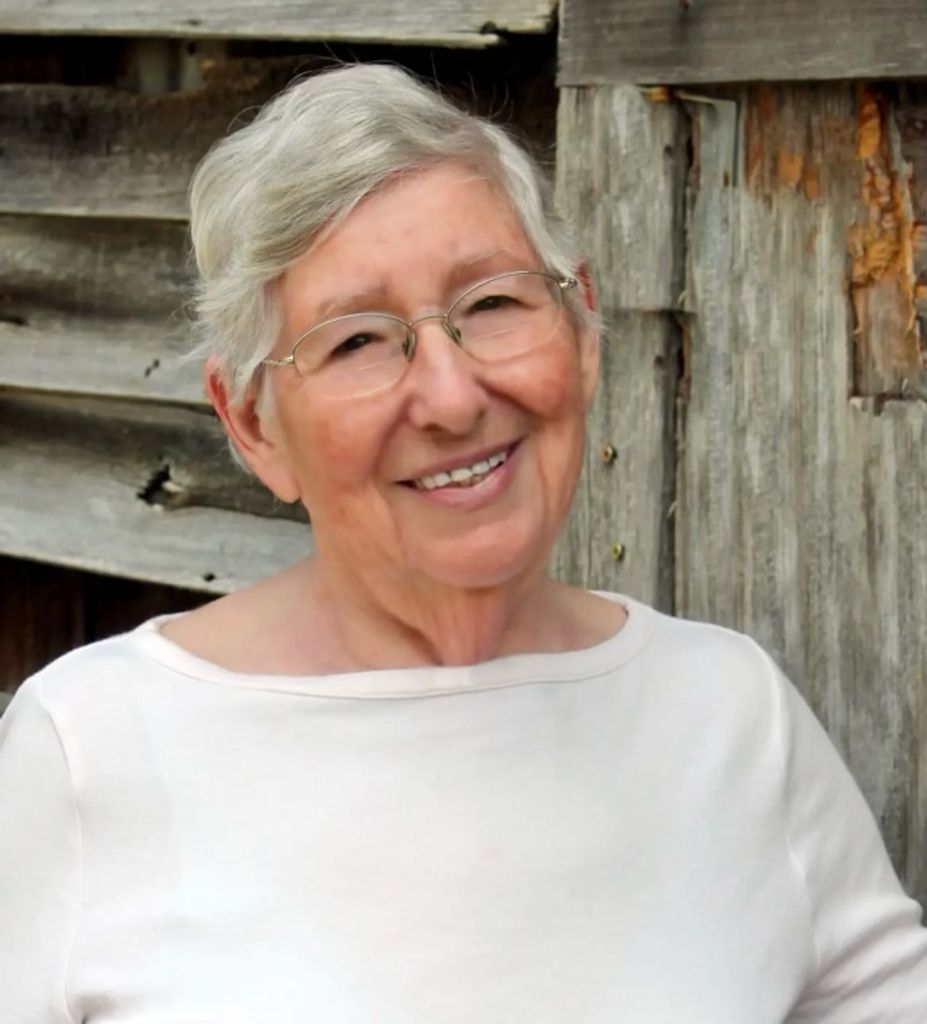 Carolyn Fay (Elliott)  Lindley