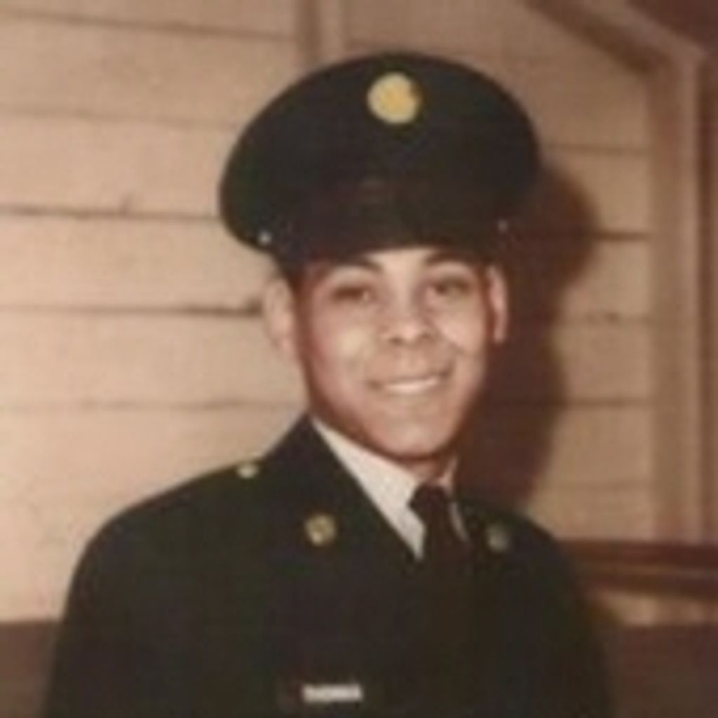 Steven Tucker Thomas