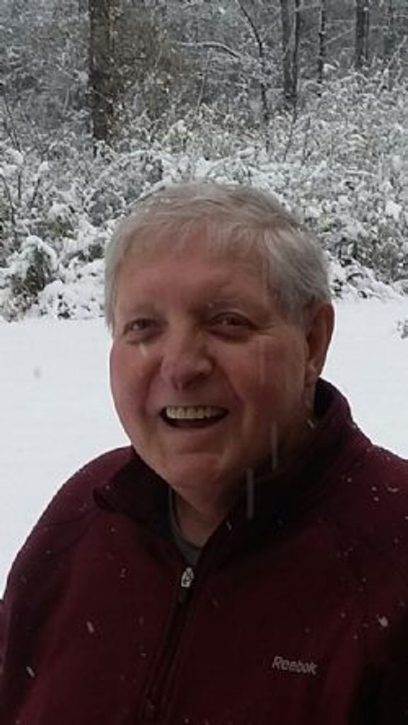 Davy Lee. Russum Profile Photo