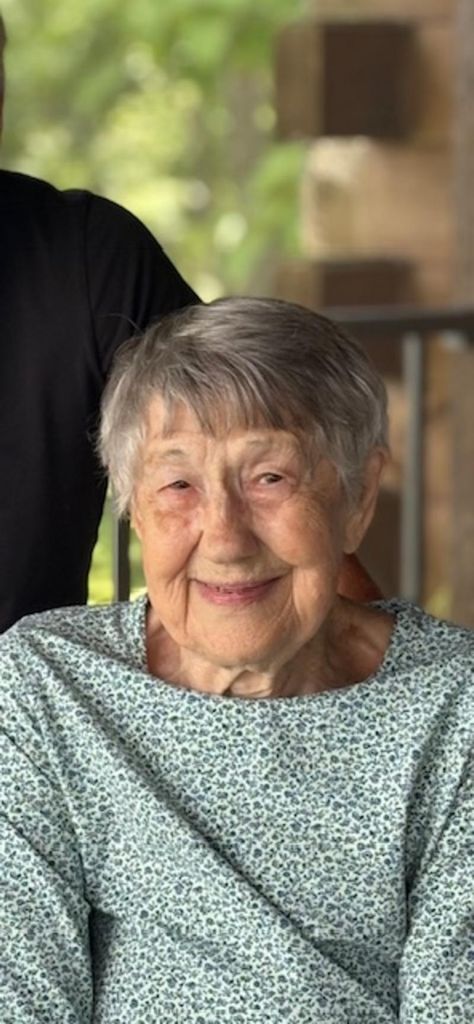 Mary Jane Lyons Profile Photo