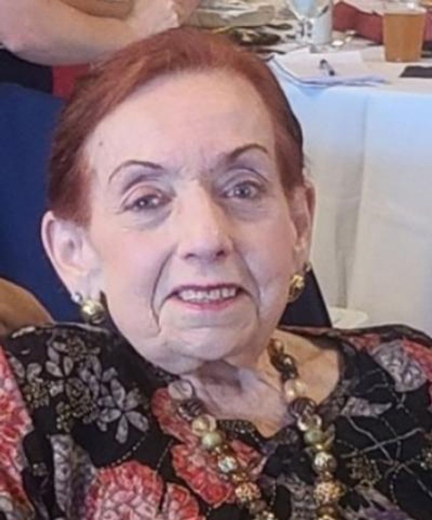 Rosayln Stonik Profile Photo