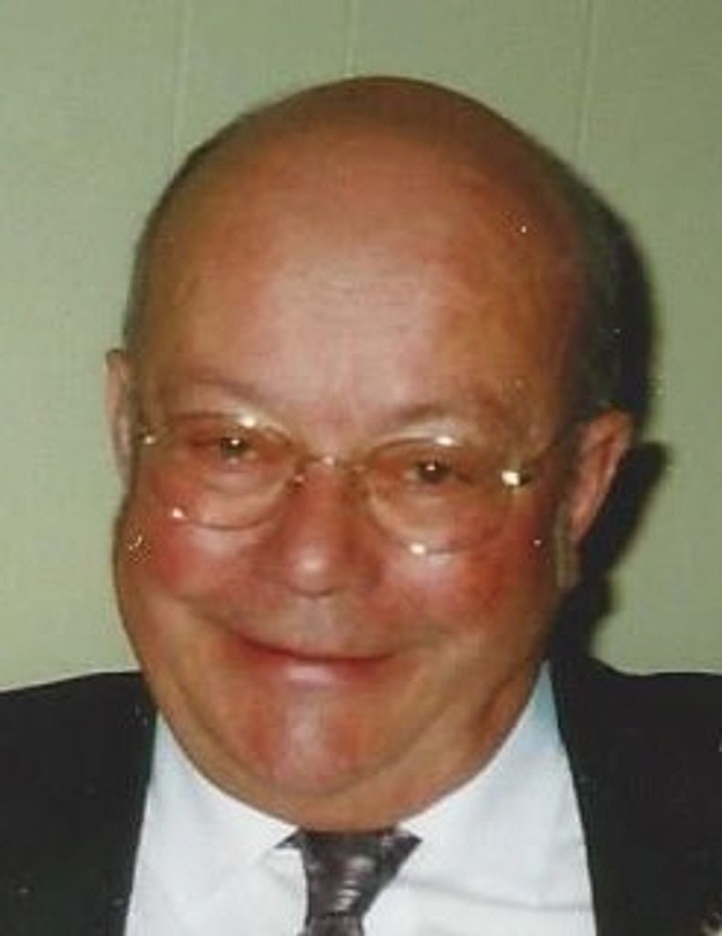 Roger H. Stephanie Profile Photo