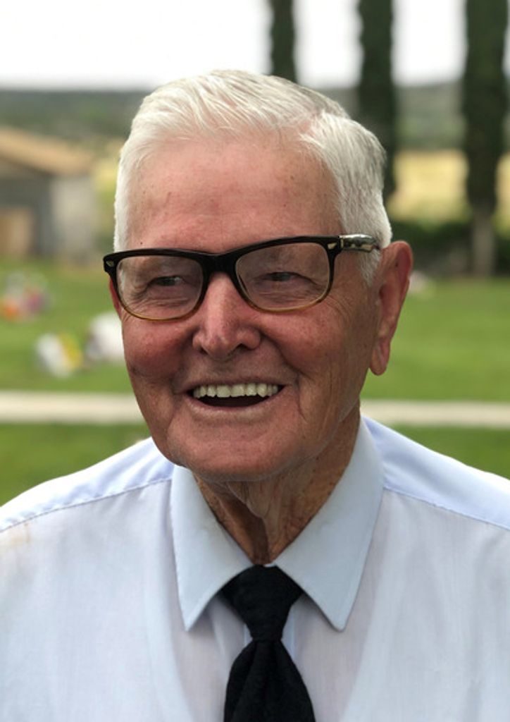 Lloyd Mcarthur Leavitt