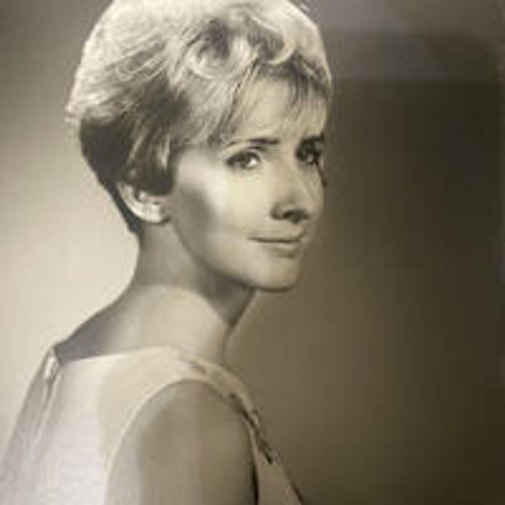 Verna Louise Roberts Farris