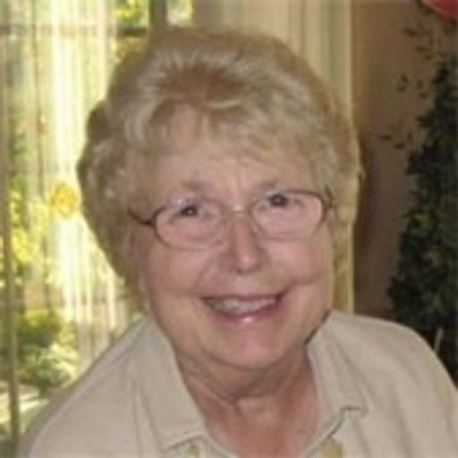 Elaine Risch photo gallery thumbnail 1 of 1