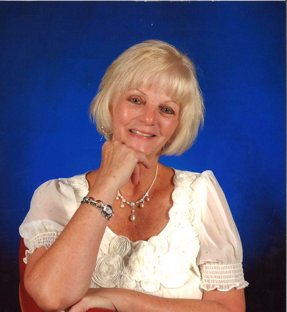 Linda Michael Collins Profile Photo
