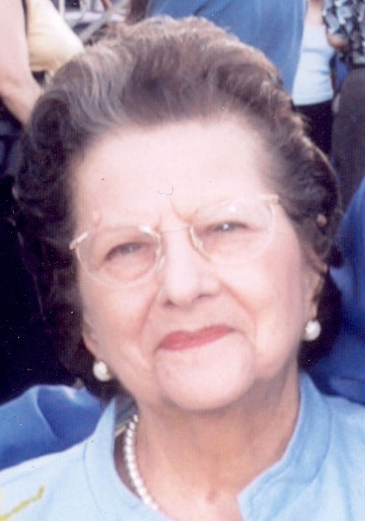Elizabeth (Nee Genovese) Lorenzo