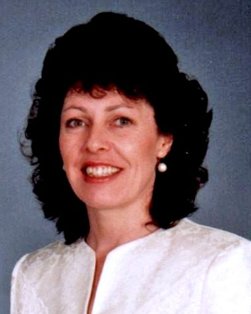 Carol Hinrichs Profile Photo