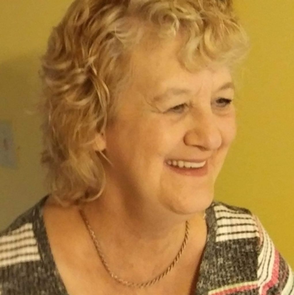 Carolyn Davis Profile Photo