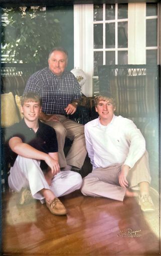 George Thomas Lazenby photo gallery thumbnail 28 of 67