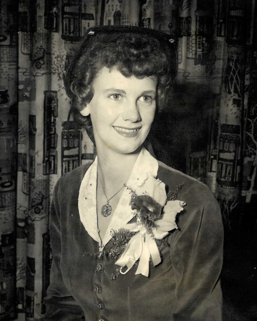 Helen C Newlin Profile Photo