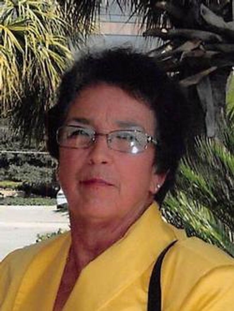 Mrs. Linda Elaine Moore Schuenemann Profile Photo