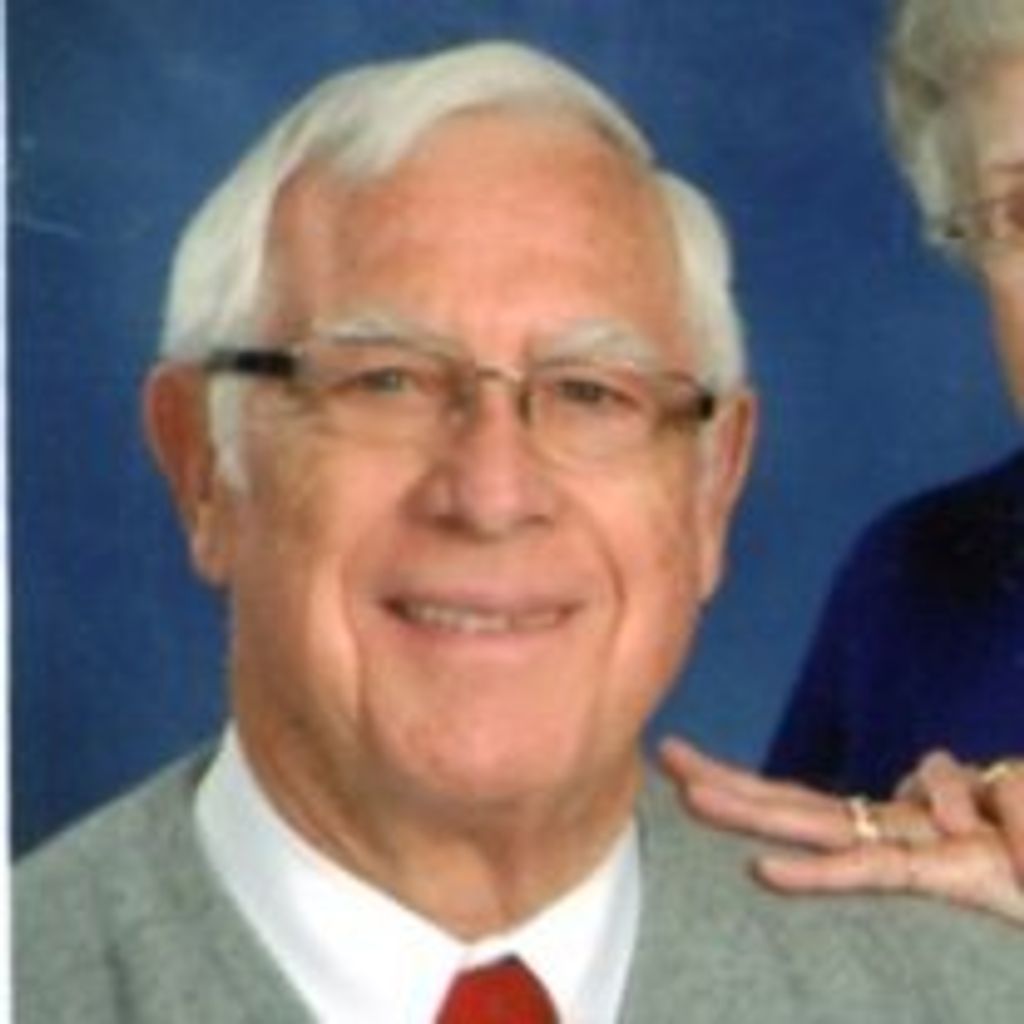 Lynwood "Lyn" Eugene Roth