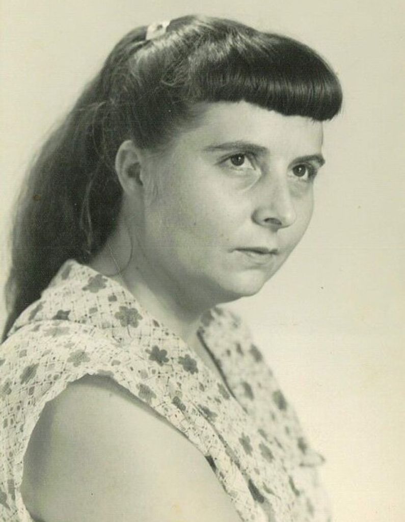 Hester (McElroy)  Lee