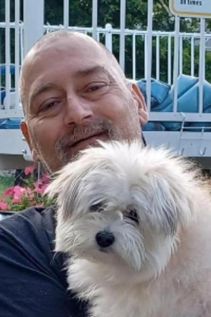 Michael Santos Profile Photo