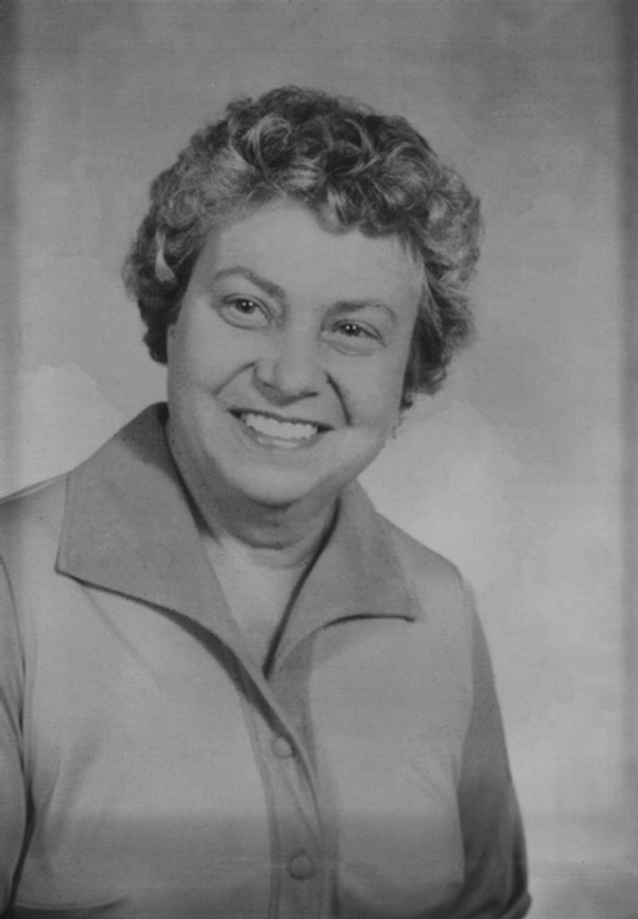 Elizabeth Lou Hauser Profile Photo