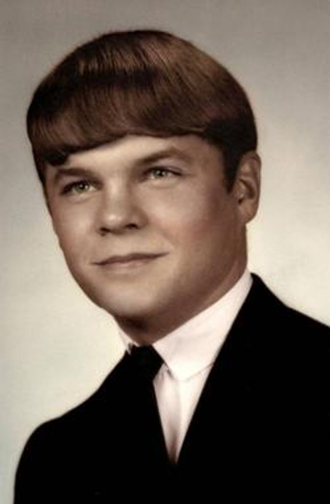 Tom Walton Profile Photo