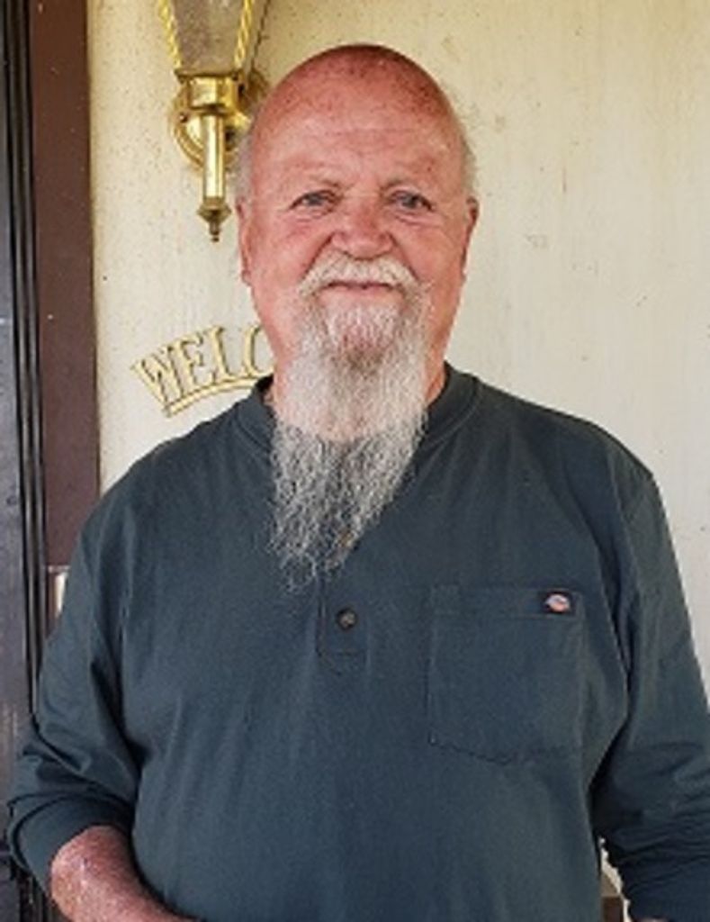 David Llewellyn Sushinsky Profile Photo