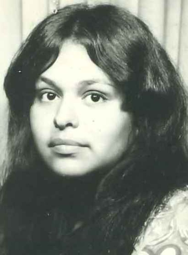 Rivas, Genoveva Encinia