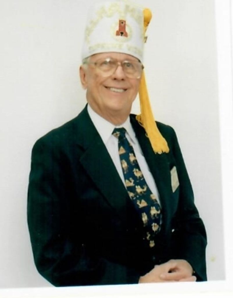 Thomas J Leonard Profile Photo